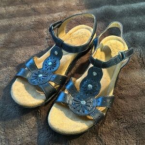 NATURAL SOLE by NATURALIZER Barroll Black Sandal Sz 8W